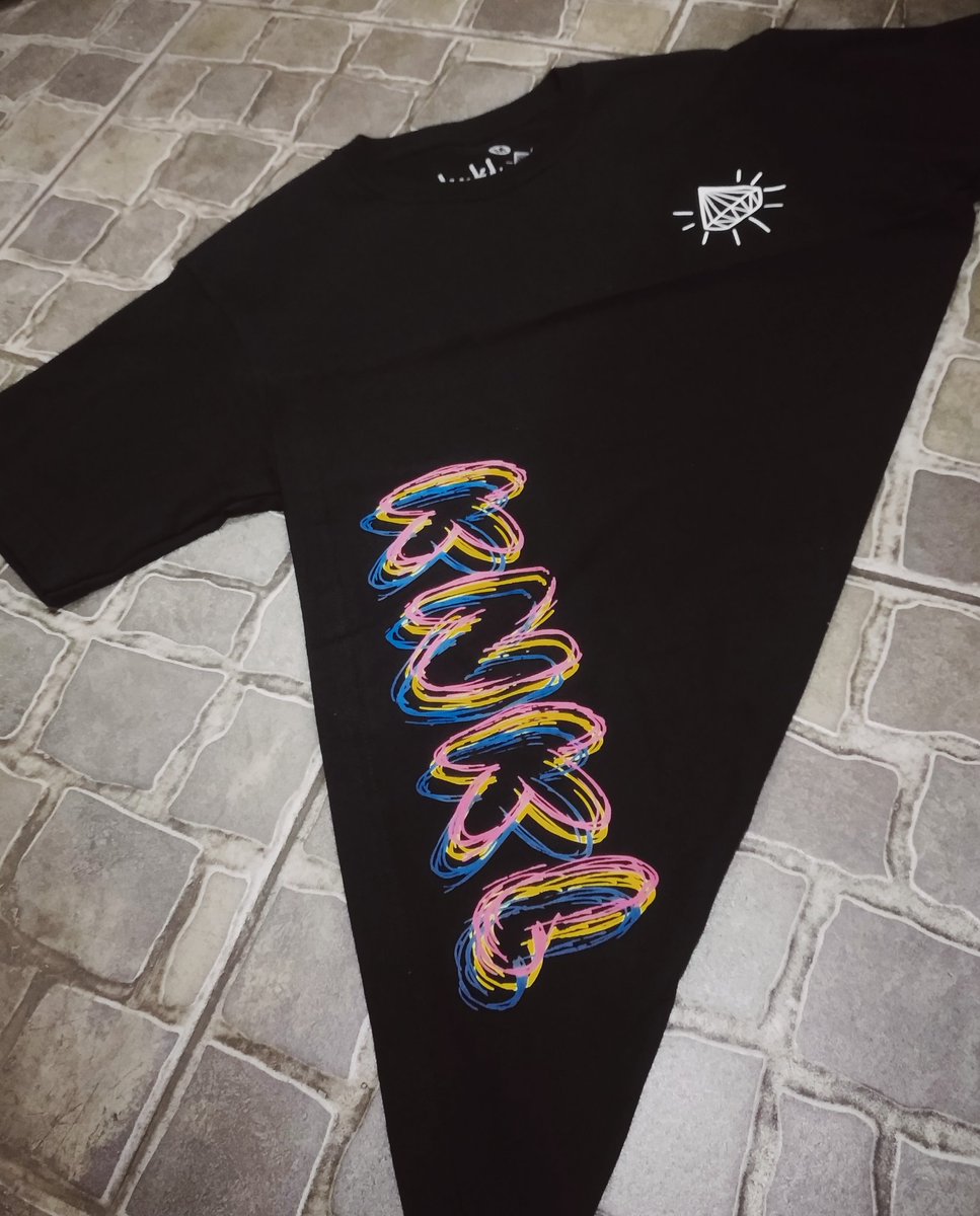 KNKL Store tweet media