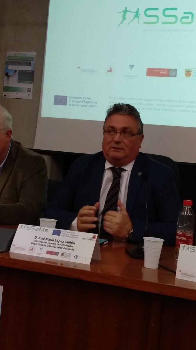 jmlopezgullon's tweet photo. Gracias por invitarme a participar en las jornadas de difusión del programa "#Mentoring para la prevención del abandono escolar temprano a través del deporte" proyecto #SSaMs @EUErasmusPlus, en el que participa la @UMU
#eventomultiplicador
➕ℹ️⤵️
https://t.co/EHqfeX7gjX https://t.co/YvS9BXBfsw