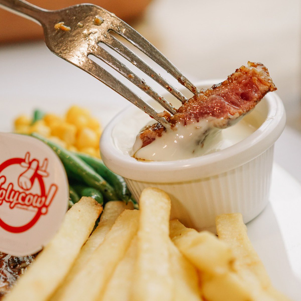Holycow Steakhouse Ø¹ÙÙ ØªÙÙØªØ± Like Atau Rt Untuk Carnivores Yang Ngarep Sauce Mushroom Legendarisnya Holycow Ada Kemasan Yg Bisa Dibeli Dibawa Pulang Https T Co Slcu5uquxs