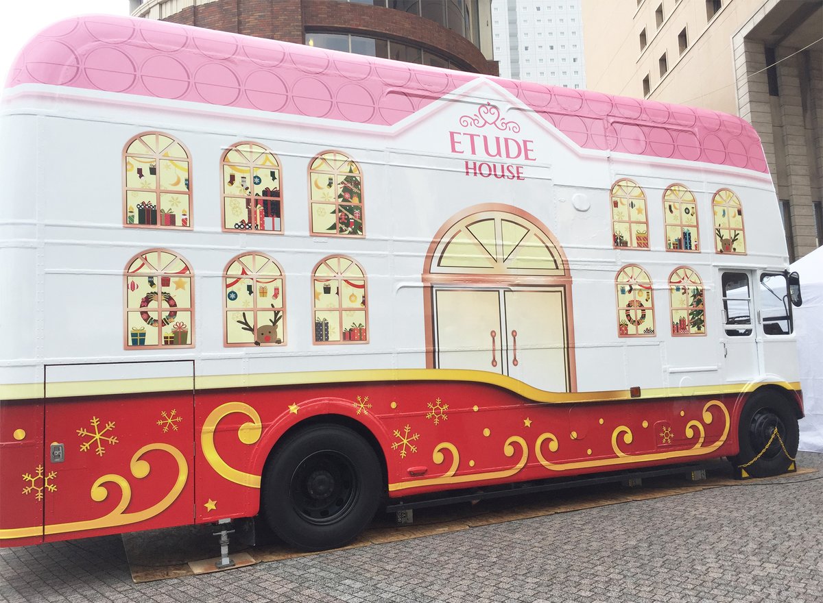 Sugar Taste エチュードハウス という10代代に大人気のコスメブランドのイベントに行ってきました ラッピングバスの中にはフォトブースがありチェキで写真を撮ってもらてコスメもお得に購入できます お土産も貰えます 大阪と 神戸にも行くようです Sugar Taste エチュードハウス という10代代に大人気のコスメブランドのイベントに行ってきました ラッピングバスの中にはフォトブースがありチェキで写真を撮ってもらてコスメもお得に購入できます お土産も貰えます 大阪と 神戸にも行くようです