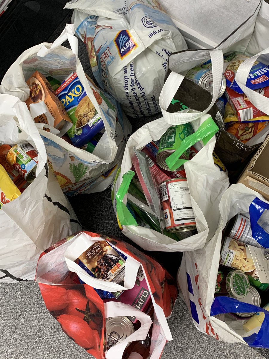 BDS Global (@bds_global) on Twitter photo Amazing effort by the staff - 6 bags of essentials and a £500 donation to <a href="/Worcs_Foodbank/">Worcester Foodbank</a> #HopeNotHunger #GivingTuesday Amazing effort by the staff - 6 bags of essentials and a £500 donation to <a href="/Worcs_Foodbank/">Worcester Foodbank</a> #HopeNotHunger #GivingTuesday