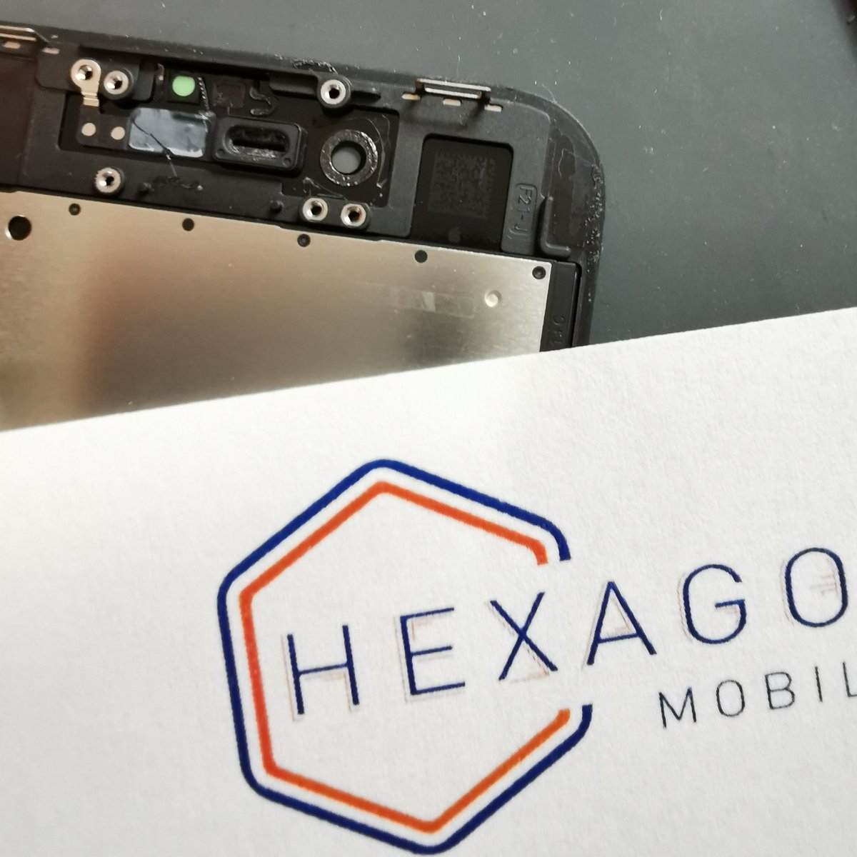 hexagone_mobile's tweet photo. Chez Hexagone Mobile, nous travaillons avec des écrans d'origine Apple certifié. https://t.co/Utt0tHThG3