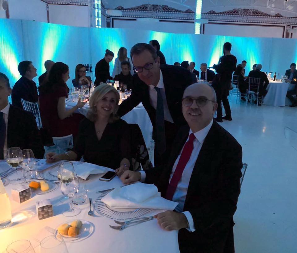 info_CDR's tweet photo. Nella cornice del Palazzo del Ghiaccio #CDRcrew ieri sera ha partecipato al “Dinner On Ice” di @Retelit https://t.co/uiDyfy1dz8