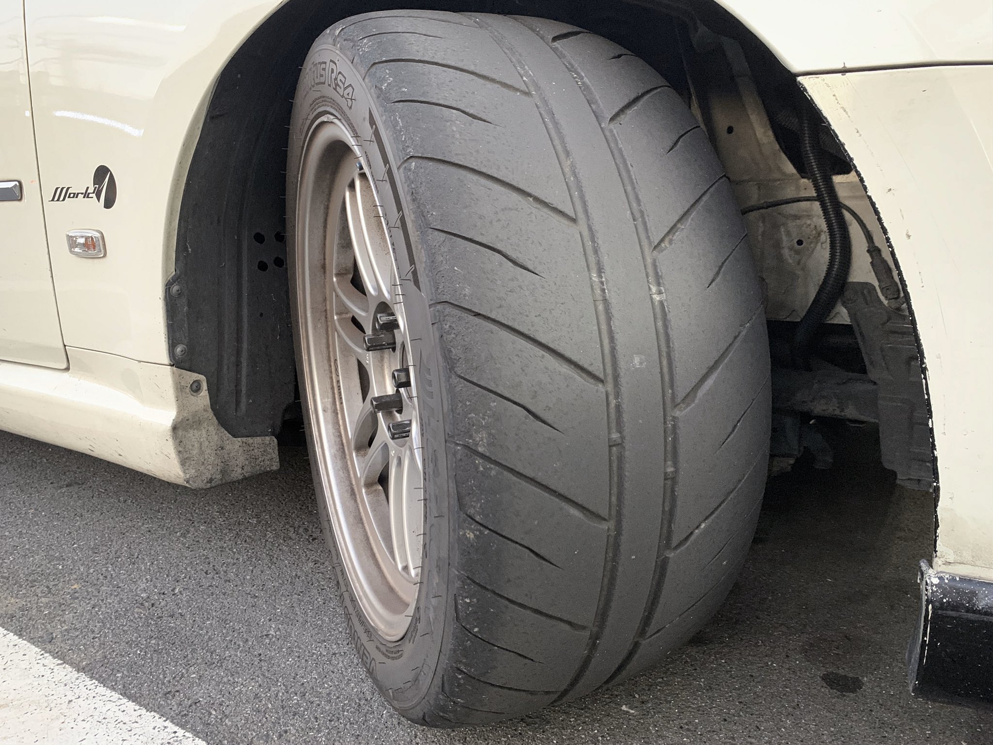 じゅんじゅん Hankook Ventus R S4 Tc1000 50周 エビス東 50周 夜景ドライブ 通勤 往復60km 空気圧 常時サーキットセット 履いて3ヶ月 約10 000km走ったけど減らなすぎてビビる 熱の入りも言われるほど悪くなくて計測１周目からほぼベスト