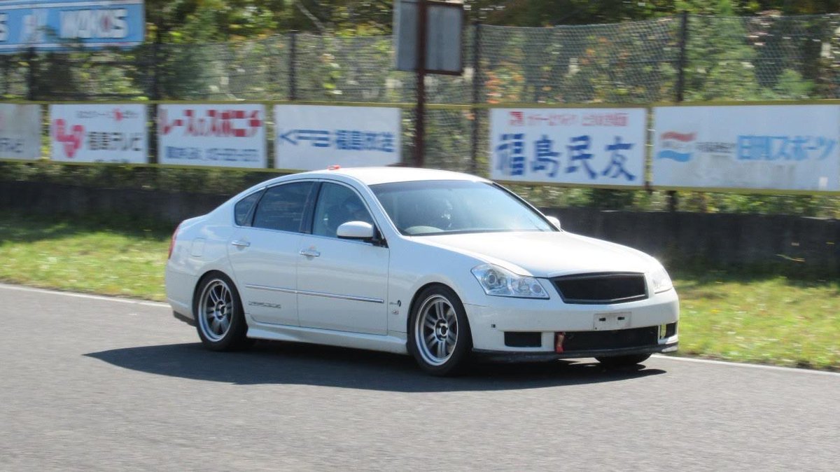 じゅんじゅん Hankook Ventus R S4 Tc1000 50周 エビス東 50周 夜景ドライブ 通勤 往復60km 空気圧 常時サーキットセット 履いて3ヶ月 約10 000km走ったけど減らなすぎてビビる 熱の入りも言われるほど悪くなくて計測１周目からほぼベスト