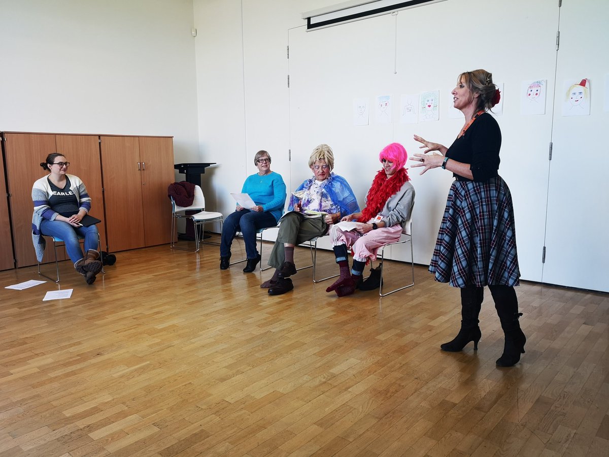 StephenCFCT's tweet photo. @ColyerFergusson visiting @BrightShadow_uk getting ready for the #pantomime performance. #creativityday2019 #dementiauncovered #dementia #guesstheplay #InvestingInFamilies https://t.co/yxWGXdqO3P
