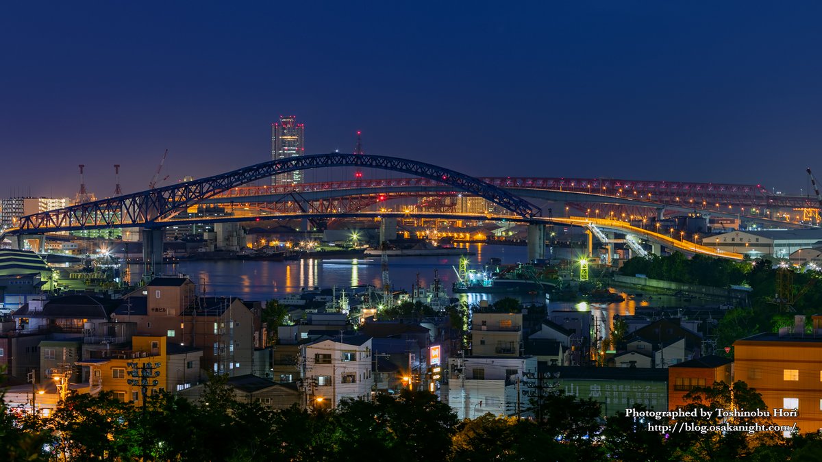 ট ইট র 堀寿伸 Toshi 大阪夜景 東京夜景 好評発売中 大正内港 大阪市大正区 の夜景 それぞれが独特な構造を持つ千歳橋 なみはや大橋 港大橋の3本が一直線上に重なる風景は橋好きには堪らない構図