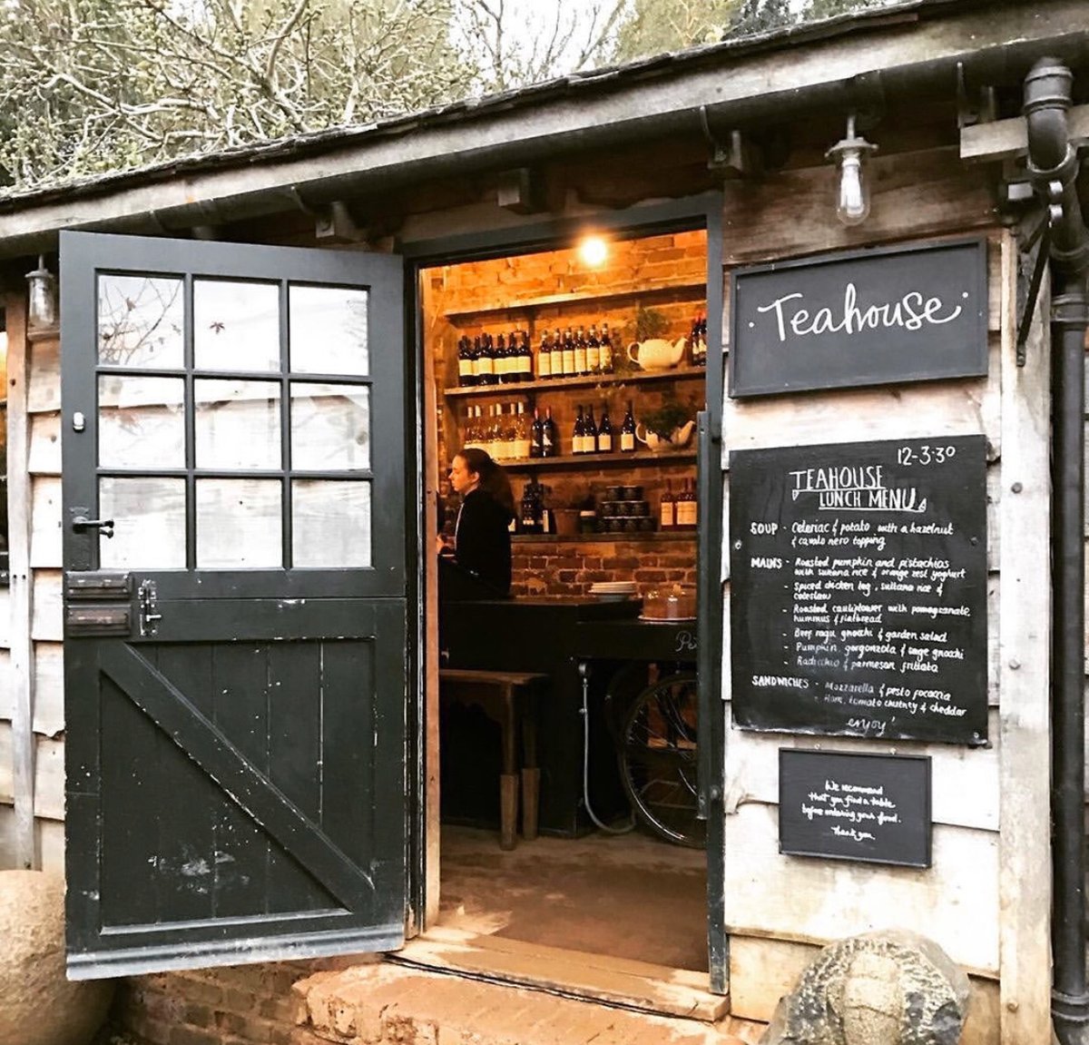 ukbikergirl's tweet photo. I spent Sunday rolling with the boy @sammywilkco30 around Richmond park. If you are looking for a great destination that's not too far from home, I would say Richmond is perfect 🦌. https://t.co/t9vrpykpdV