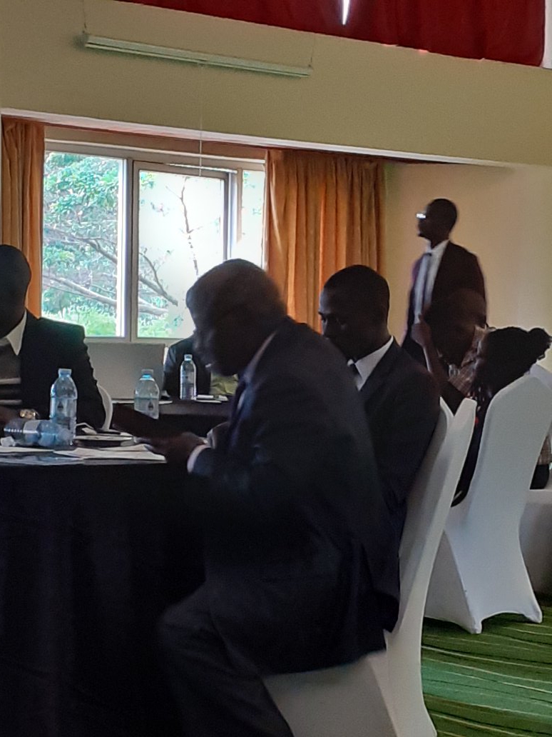 Nakibuukam's tweet image. "Uganda did not sign against #icpdnairobisummit  commitments. @KagutaMuseveni  is known world over to advancing health of vulnerable, women, young people and children. That is official government position. We did not sign." Mr Mwenyi Davis Ass Vomm policy analysis @cehurduganda