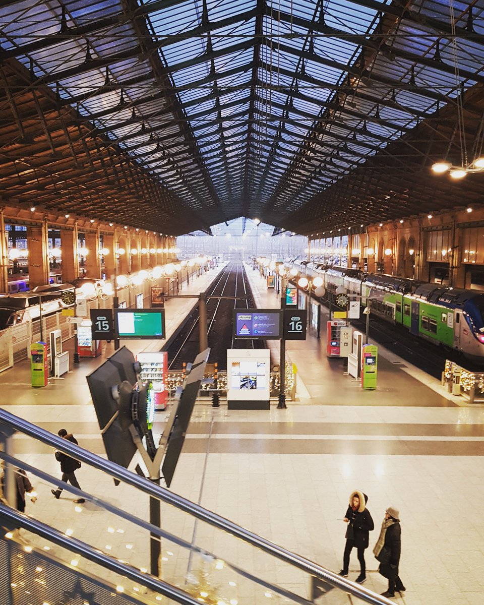 Myriamrak's tweet photo. Here we come, @tlgfocus ✌❤💂♂️🇬🇧 #tlgfocus #FOCUSLondon2019 #FOCUSLondon @LocationGuide #thelocationguide @Film_France #imediateclearance #imediateteam https://t.co/uNDrRo6Mab