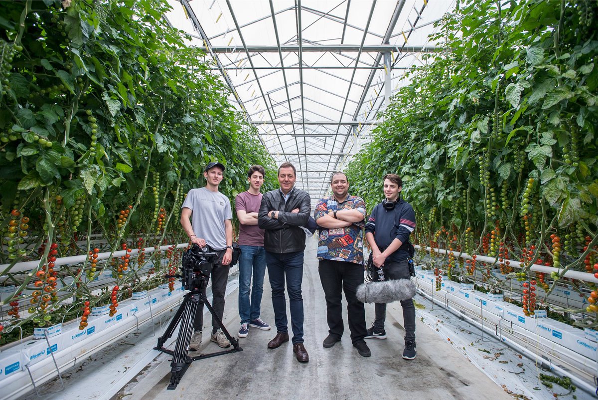 Watch: behind the scenes of The Lea Valley Growers Film with @TalkRoberto <a href="/thecurators/">TheCurators!</a> visit LVGA.co.uk to view #Growersfilm #Brexit #GE2019 #GeneralElection19 #GeneralElection2019 #horticulture #essex #Hertfordshire #leavalley #salad #givingtuesday