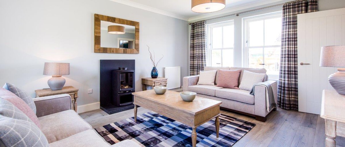Picture perfect 👌

Visit our sales office at our stunning Tornagrain, development located between Nairn and Inverness. We are open from Thursday to Monday, 11am to 5pm.

stephen.co.uk/developments/t…