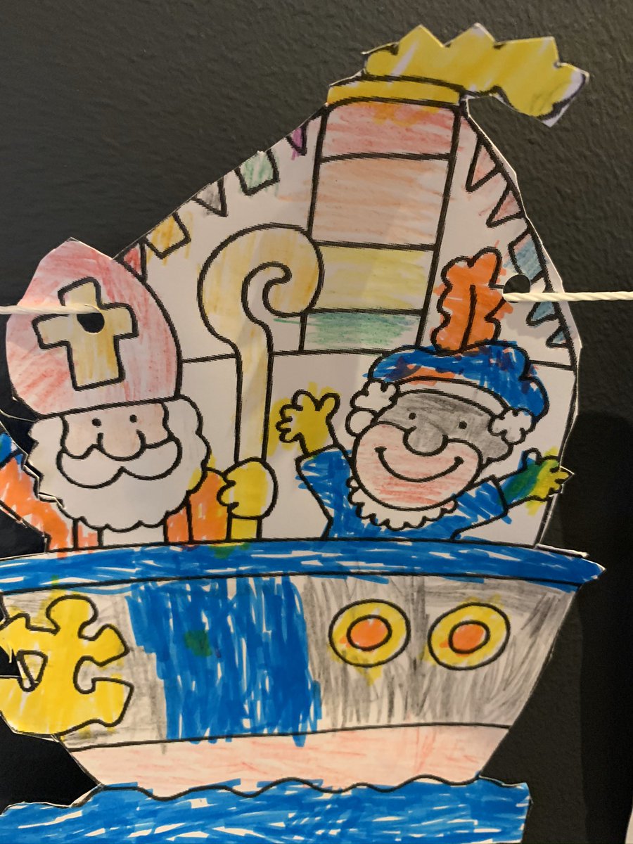 SIGHTLS's tweet image. Sinterklaas kon er bij SIGHT Landscaping niet omheen! Kinderen kleurden zich dit jaar suf voor een mooie kleurplaat voor de Sint. Het resultaat mag er dan ook wezen! Daarom bracht de Sint dit jaar kadootjes en wat lekkers mee! #fijnesinterklaas #sinterklaas  #sightlandscaping