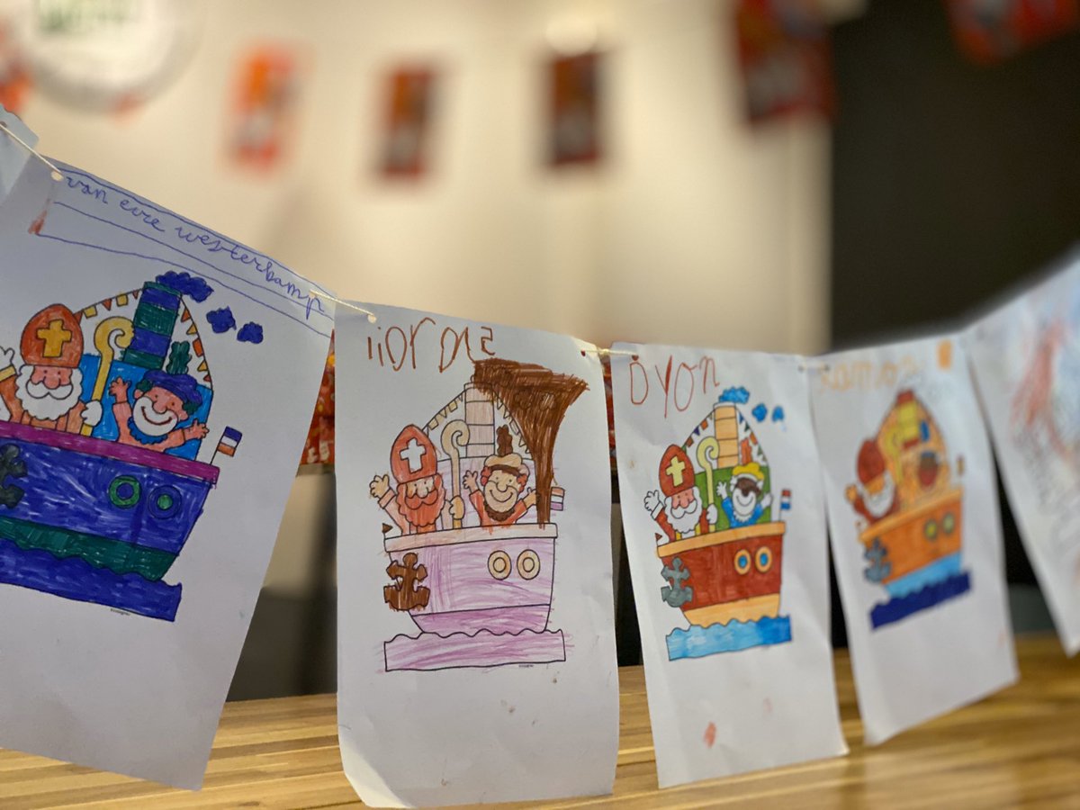 SIGHTLS's tweet image. Sinterklaas kon er bij SIGHT Landscaping niet omheen! Kinderen kleurden zich dit jaar suf voor een mooie kleurplaat voor de Sint. Het resultaat mag er dan ook wezen! Daarom bracht de Sint dit jaar kadootjes en wat lekkers mee! #fijnesinterklaas #sinterklaas  #sightlandscaping
