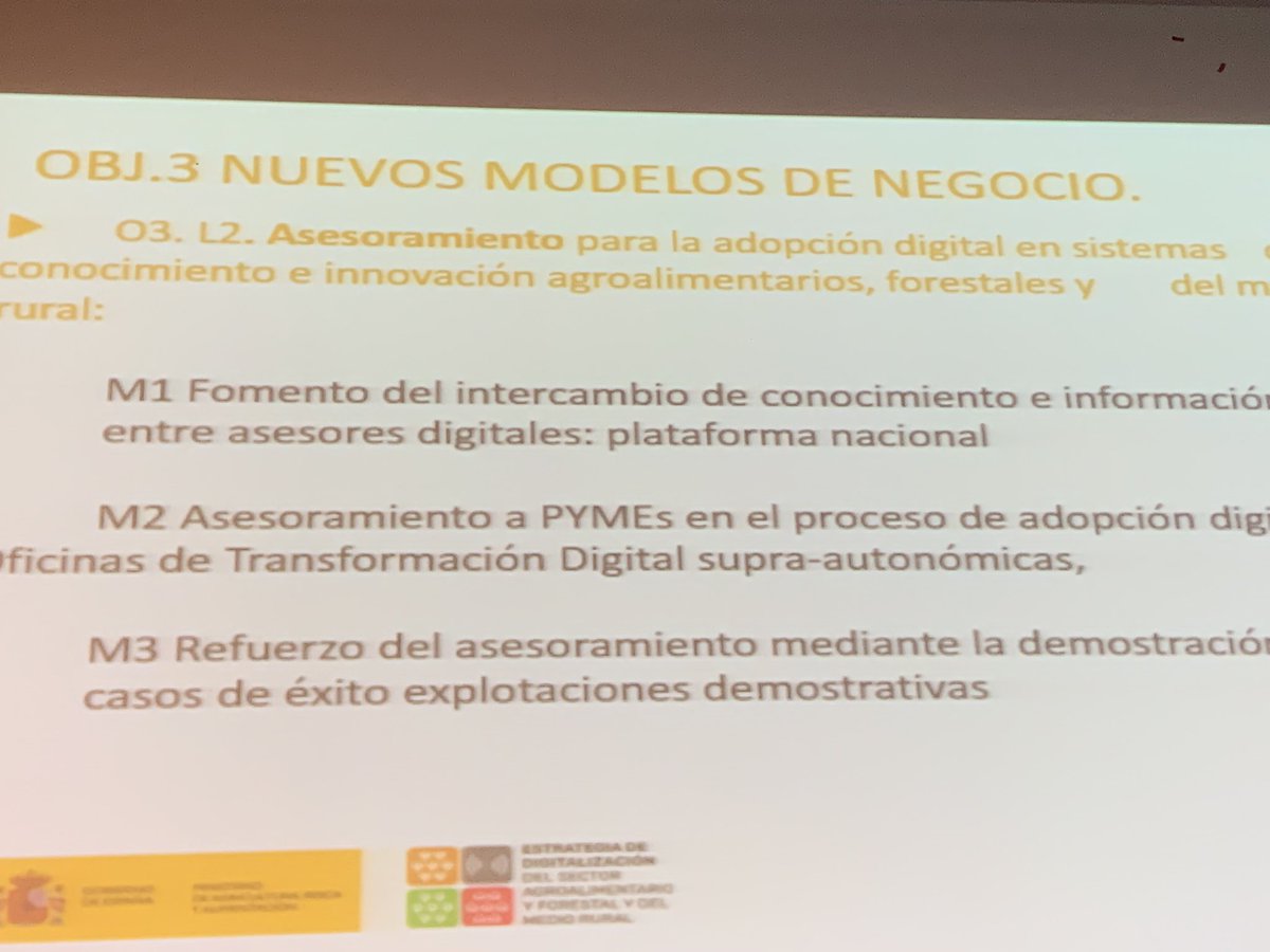 fmorcillo's tweet photo. MayteAmbros del @mapagob destaca el importante papel que jugarán las #smartvilages en la estrategias territoriales por parte de @EU_Commission en los próximos años. “Es clave llevar el concepto smart city al ámbito rural” #smallsmartcity https://t.co/z53W7wVfdT