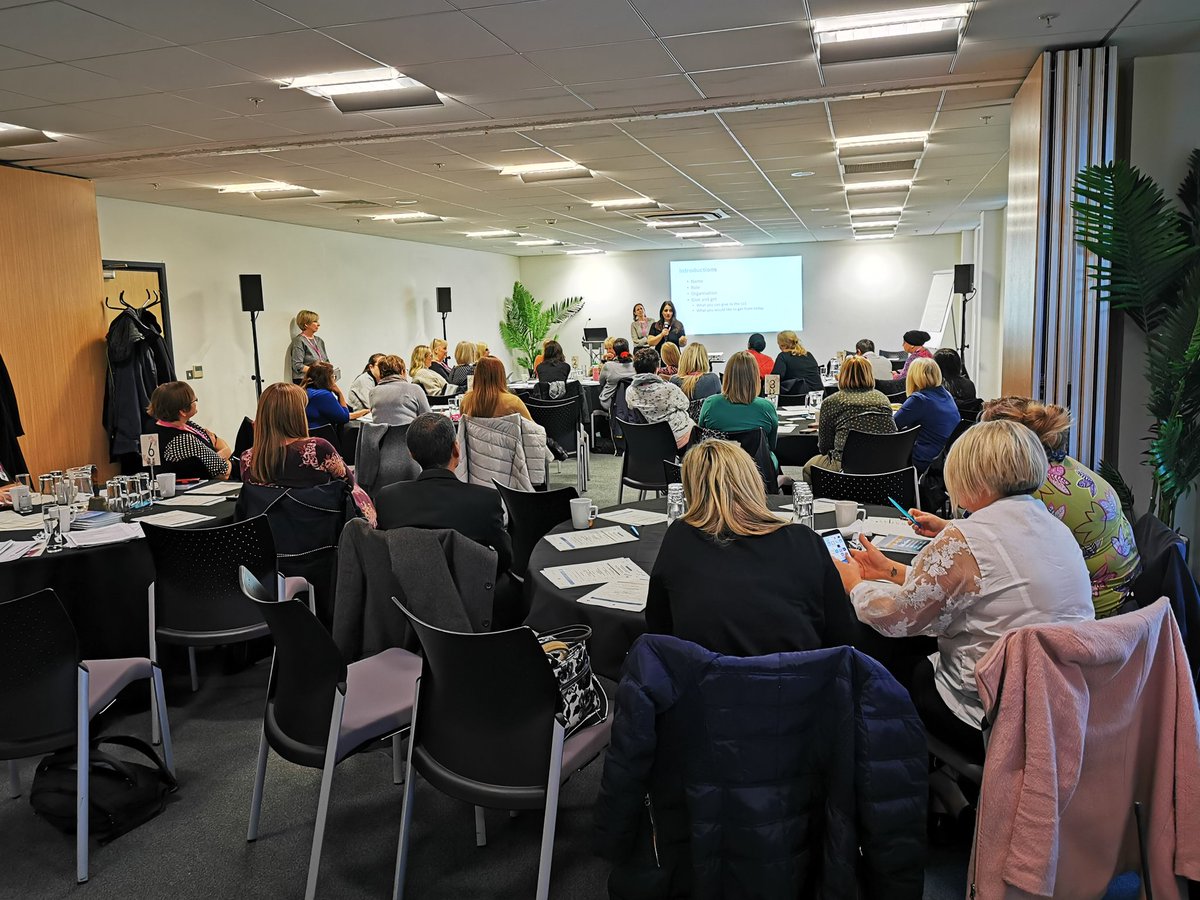 HealthInnovWM's tweet photo. Starting the day with introductions - who are you, what can your give to the LLS and what would you like to get from today? #matneoWMidsLLS @PtSafetyWM https://t.co/Ps0v7phOz7