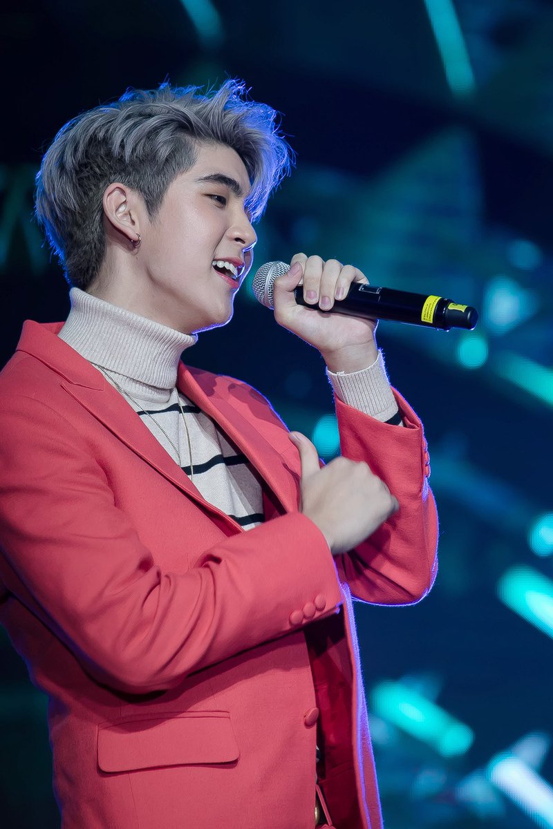 Graphic__r's tweet image. ยิ้มมมมมมมมมมม 😆😁😄😊
#เจ้าแก้มของกราฟิค #superboyprojectfinalweek