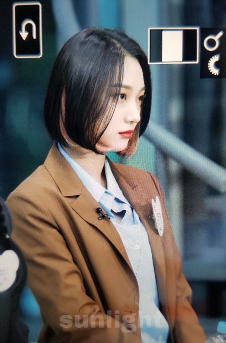 Roa_Sunlight's tweet photo. 191203 팩트인스타 프리뷰 

#HINAPIA #희나피아 #민경 #MINKYEUNG https://t.co/fjRXHedyVt