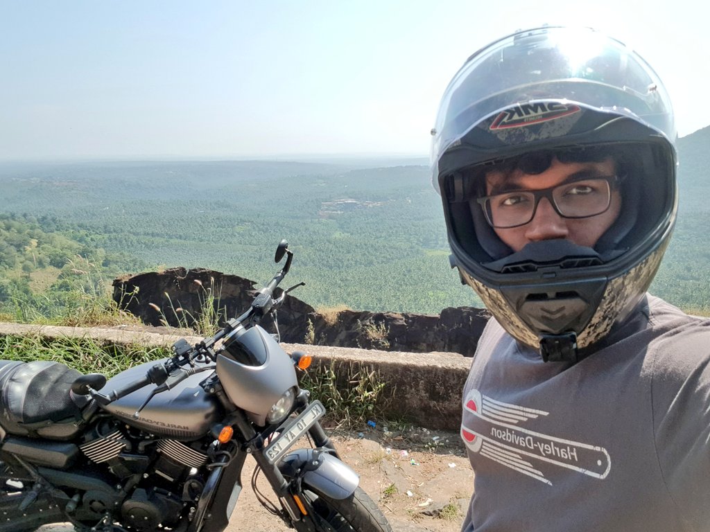 driftcat123's tweet photo. Unexplored roads and terrains..
#harleydavidson #hdstreetrod #harley #motorcycle #moto #bike #biker #ride #bikelife #explore #adventure #hills #scenic #route #horizon #kerala #nature #green #mountains #retweet #rt #caferacer #freedommachine #vtwin #cruiser #findyourfreedom https://t.co/S0xbflGD95