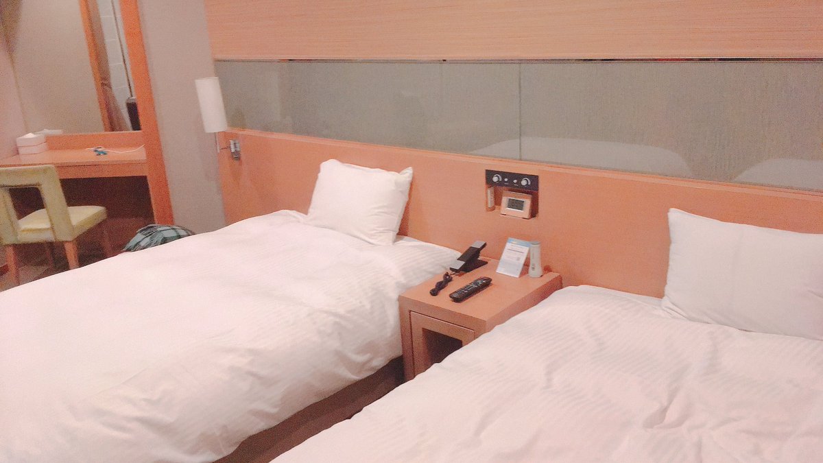 無理 ホテルにきたので推しカプのムード作りして遊んでた