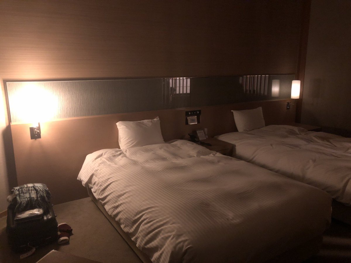 無理 ホテルにきたので推しカプのムード作りして遊んでた