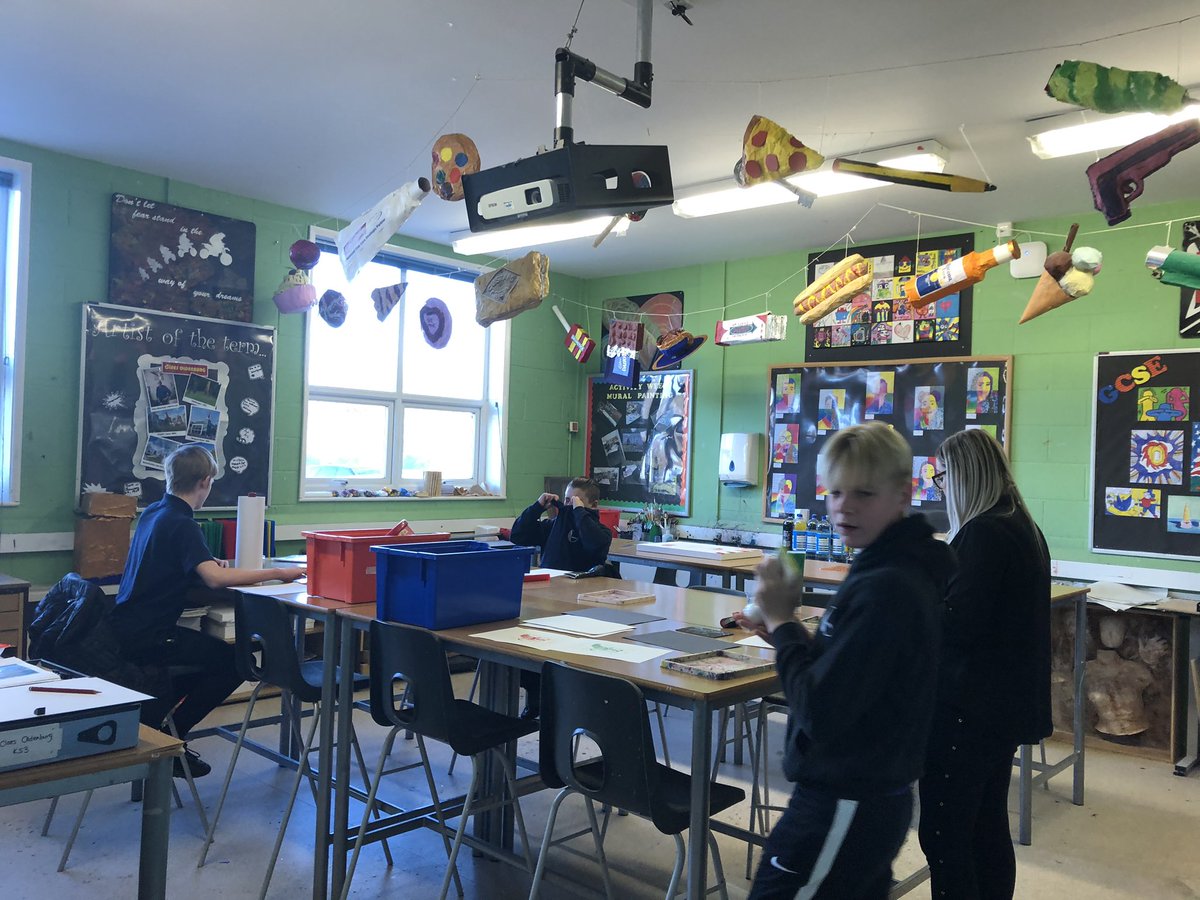 CJohnsonICMAT's tweet photo. The lead up to Christmas is always tough in #AP. We are all working hard @TheRowansAP to keep things calm and focussed on learning. #thisisap https://t.co/wIOjoBBOIN