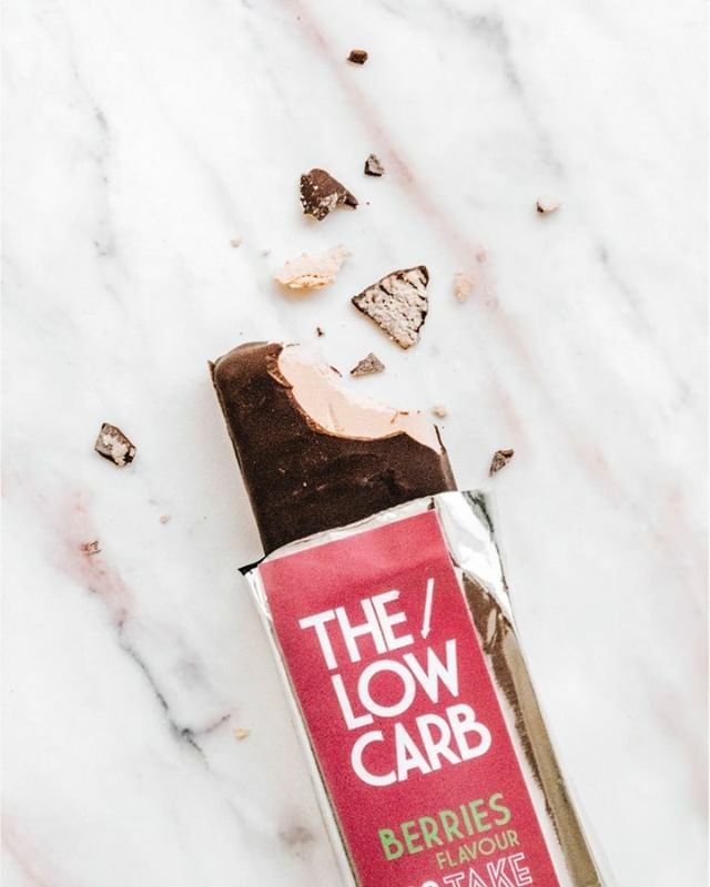¿Conoces este snack irresistible? Nuestra barrita #LowCarb proteica sin azúcares añadidos y baja en hidratos es perfecta para tus momentos más golosos. 😋🍓 ift.tt/2P5tI6g