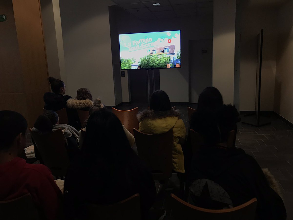 Isabelle Doal tweet media