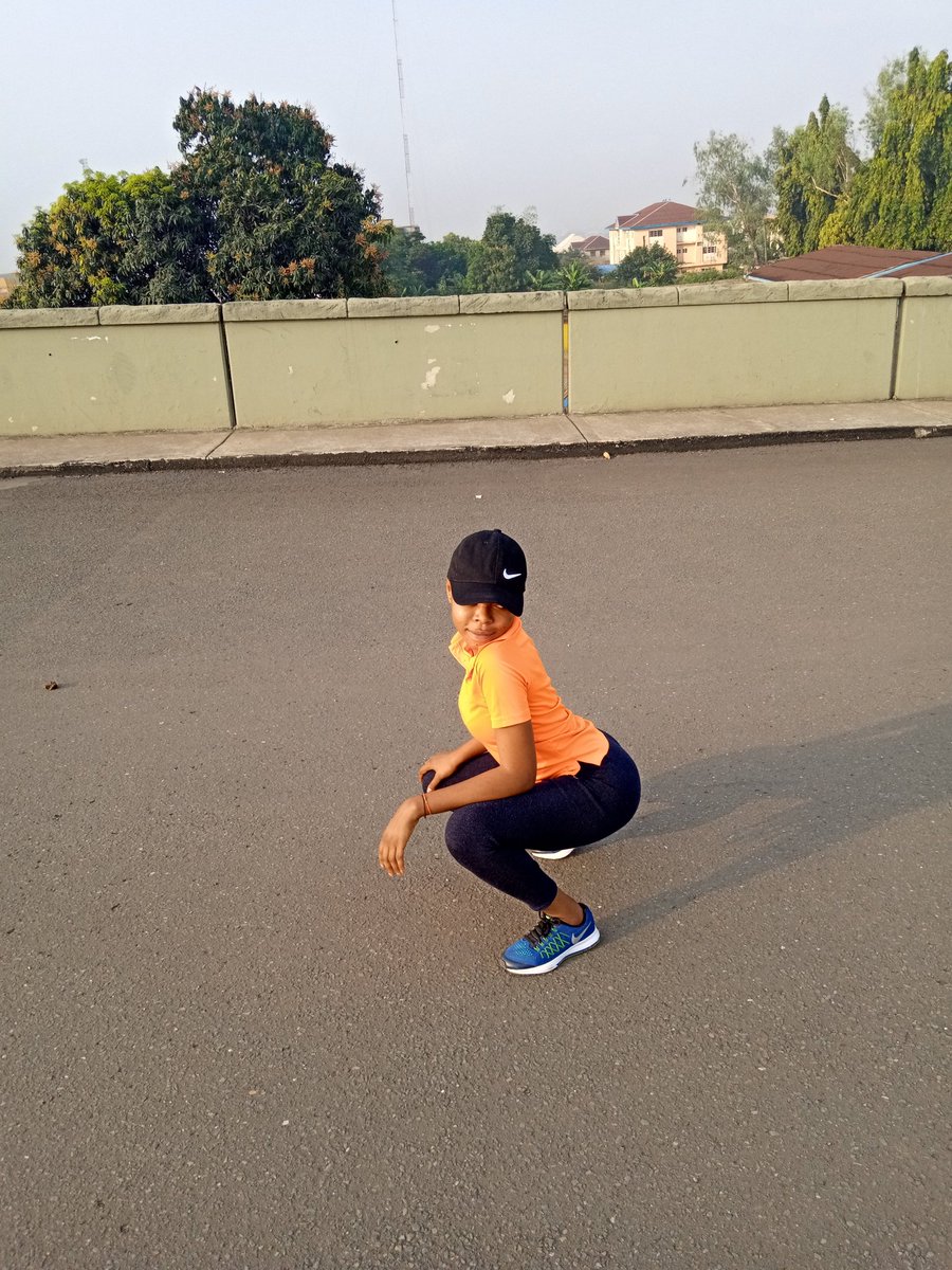 Queenpetite1's tweet photo. #workoutfreak
💪💪 https://t.co/pNFqvbLqDd
