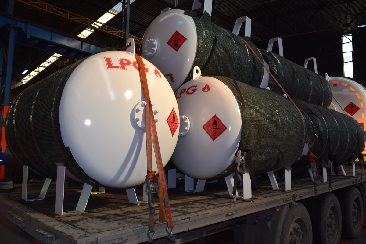 LPG_TANK's tweet photo. LPG Tank ihracatımız son sürat devam etmektedir.
LPG Tank exports continue at full speed.
#LPG #LPGTANKS #TURKEY #gas #ENERGYTURKEY #ENERGYGLOBAL #PETROLEUMISTANBUL #AKCELIKBORU #lpgsemitrailer #tanker #roadtanker #storage #LPG #LIQUIDPETROLEUMGAS #nigeria #kenya #lpgtanks #gas https://t.co/Dzh7LIlkep