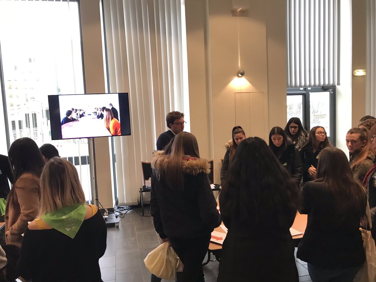 Isabelle Doal tweet media