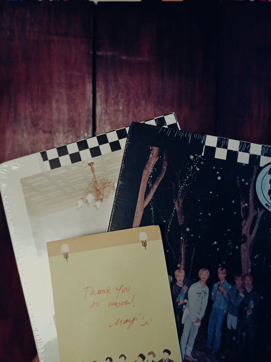 nominfinity's tweet photo. I got my we boom albumssss β‘ and i pulled a jaemin pc for the first time ever TT (i always get chenle and jisung). thank youuu π @HyuneeMart #HMFeedbacks https://t.co/QaXR3Jkawc