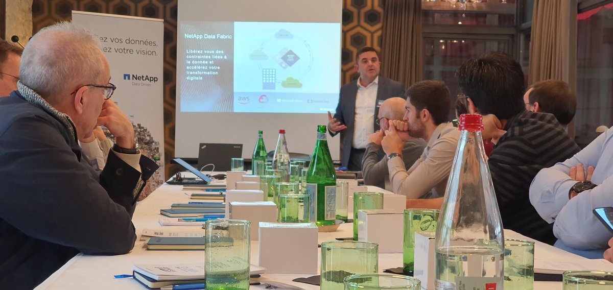 GroupeStordata's tweet photo. 🗣️ [#Talkexpert] Bienvenue à nos clients au Terminal#1 à #Montpellier, l'occasion pour eux d'échanger avec nos experts sur les les nouveaux #usages de l'#IT et leur impact sur l'infrastructure. 
#transformationnumérique #DevOps #Cloud #HCI @NetAppFrance https://t.co/T7EnYHcI0W