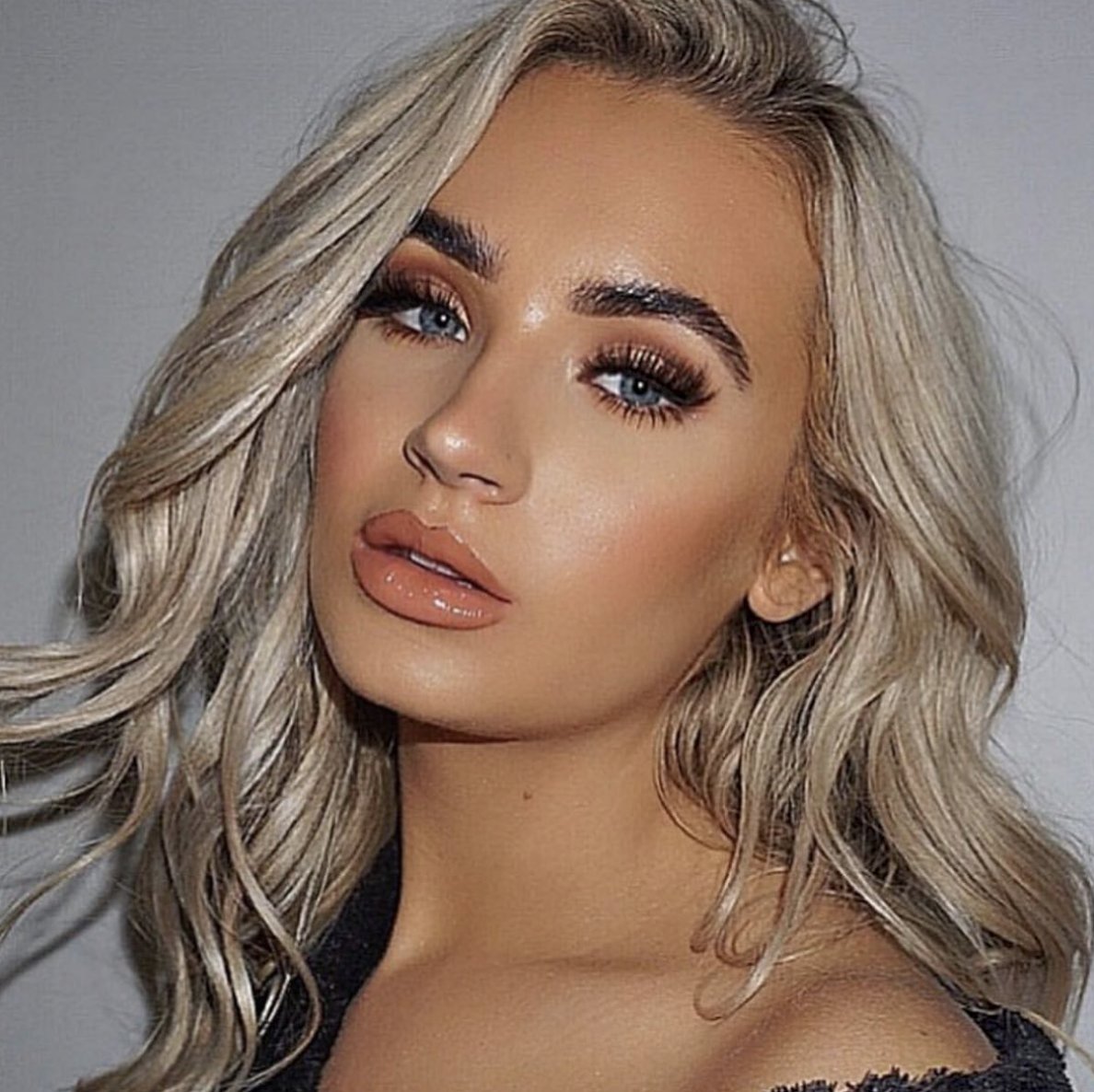 glamifybeauty's tweet photo. Introducing you to you our newest babe @atlantapitman GB10 painted by our babe @beccyhoult_mua_ π
π½
shop all styles here + get any 3 for Β£15 β‘οΈ
https://t.co/OKx9hFkQNF
#glamifyit #glamify #glamifybeauty #makeup #instamakeup #beauty #lashes #eyelashes #lashgamestrong https://t.co/x86S7LANUI
