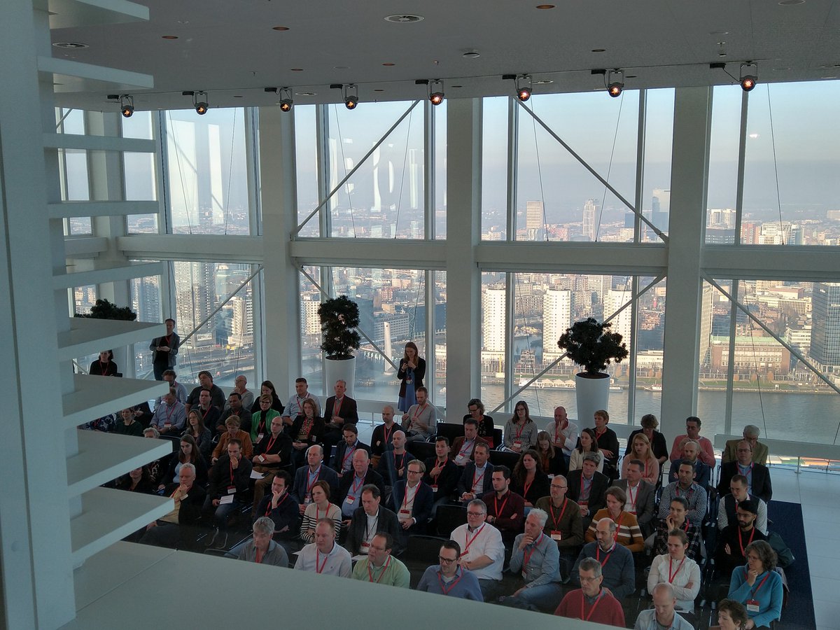 Gezondheidszorg's tweet image. Hoe ontvang ik de juiste productdata en hoe krijg ik deze op de juiste plaats? Nu op het podium Thierry van Veen,  om ons daar meer inzicht in te geven. #mdrmasterclass