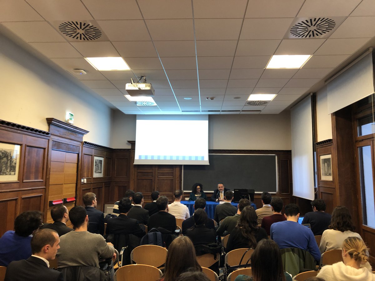 UniLUISS's tweet photo. Inizia, presso il Campus di viale Romania, il nuovo appuntamento con i #LuissDebates. Il CIIO di @AceaGruppo, Massimiliano Garri @maxnlit e la Prof #Luiss @leoneisabella affrontano il tema dell'Open Innovation Model nelle aziende #AceaGruppo https://t.co/xPvqXxs8Ph