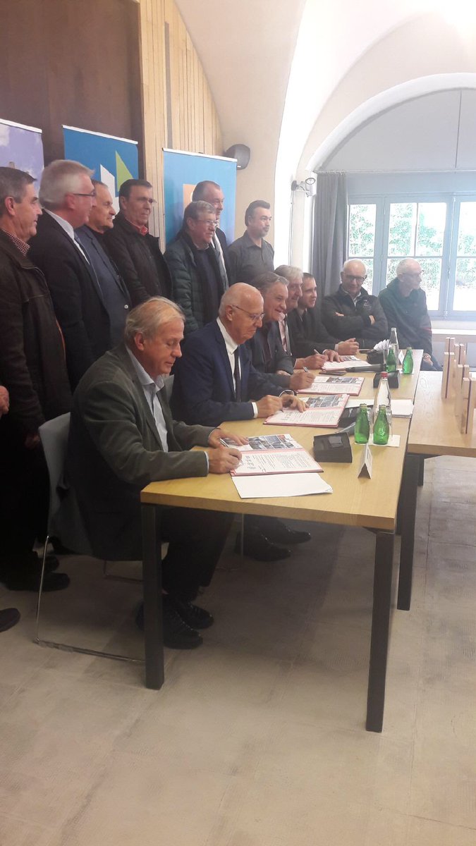 Cévennes Tourisme (@cevennes) on Twitter photo Signature du contrat #grandsiteoccitanie Cévennes cette après-midi à Maison Rouge. <a href="/AlesAgglo/">Alès Agglomération</a> <a href="/Occitanie/">Région Occitanie</a> <a href="/Gard/">Conseil départemental du Gard</a> <a href="/DptLozere48/">Département de la Lozère</a> Signature du contrat #grandsiteoccitanie Cévennes cette après-midi à Maison Rouge. <a href="/AlesAgglo/">Alès Agglomération</a> <a href="/Occitanie/">Région Occitanie</a> <a href="/Gard/">Conseil départemental du Gard</a> <a href="/DptLozere48/">Département de la Lozère</a>
