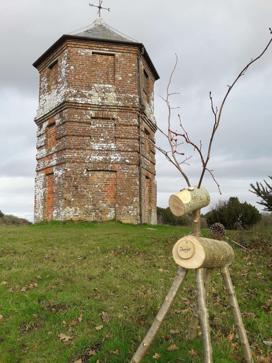 Donner has been enjoying the fine views of Salisbury Cathedral and Southampton from the top of Pepperbox Hill, our most southern site. Next stop <a href="/AveburyNT/">Avebury NT</a> to catch up with the other reindeer. Event information at: ow.ly/Snto50xqBUa #WiltsRangerReindeer #ReindeerAreComing