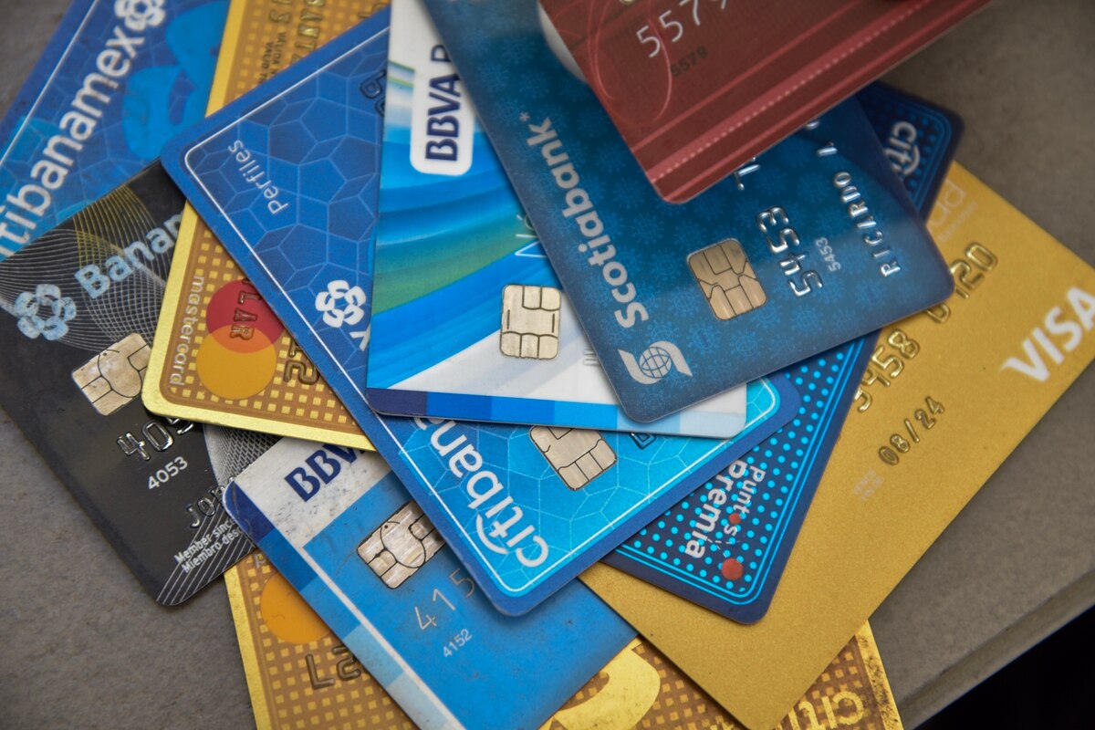AlbaEndrina's tweet photo. Iniciando la semana  y pensando en los venideros cambios económicos te dejo tres factores que debes considerar antes de adquirir una tarjeta o un crédito bancario. https://t.co/6DcZT1WW6p https://t.co/2yMQDk3DWq
