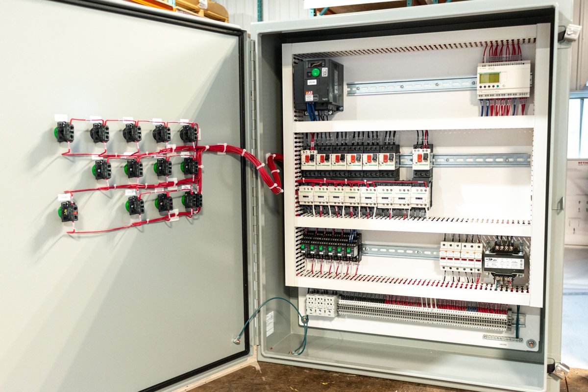 Ruby360Ltd's tweet photo. #Ruby360 has proudly been building control systems for #Salmet in North America since 1989. With proven reliability and durability talk to us about control solutions and Salmet #poultry equipment. #eggs #agriculture #integration #Quebec https://t.co/s5HRid2NNK