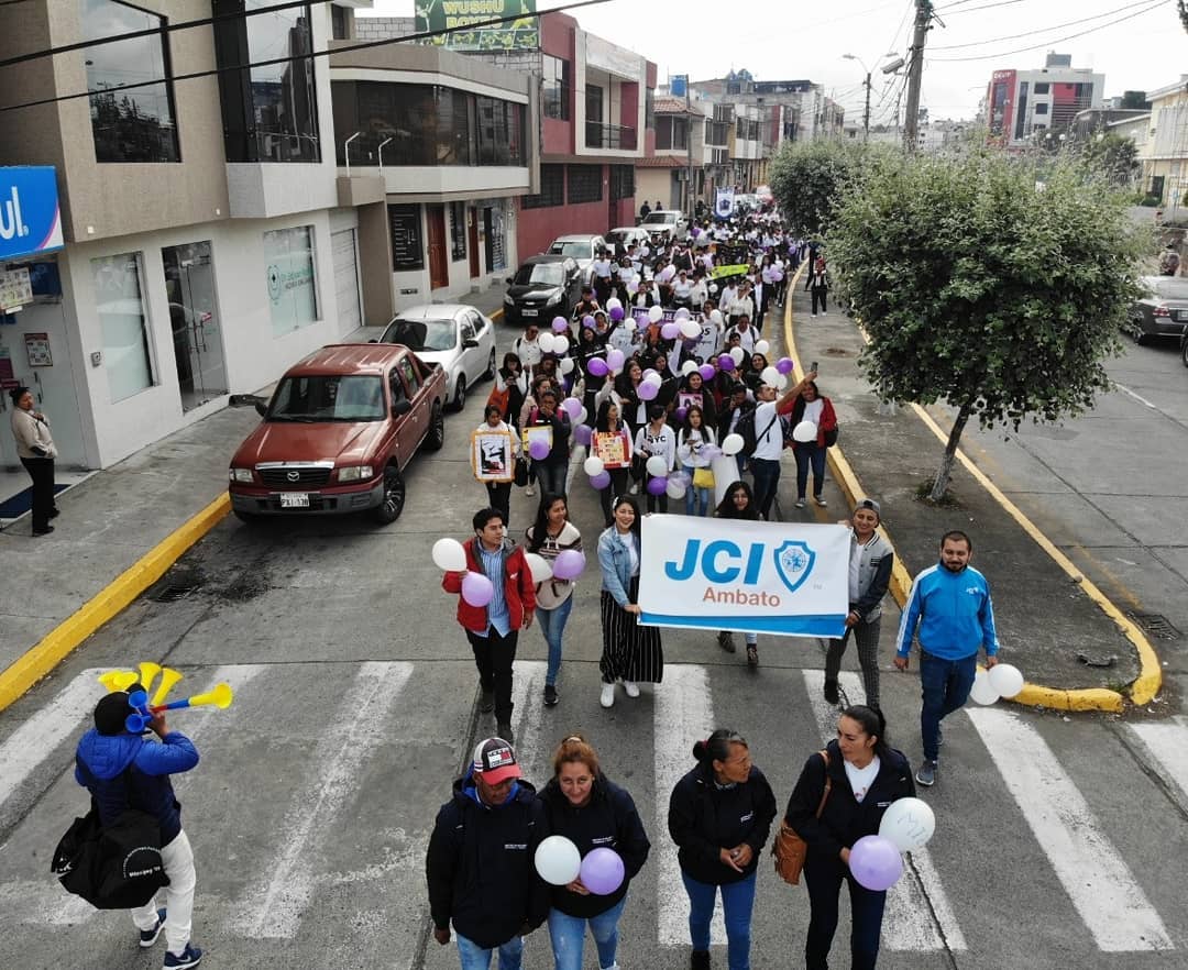 Act_4_Peace's tweet photo. #peaceispossible in Ecuador! The most recent stop on the #act4peace tour was Ambato 🇪🇨 https://t.co/ppOWGY8Aqh