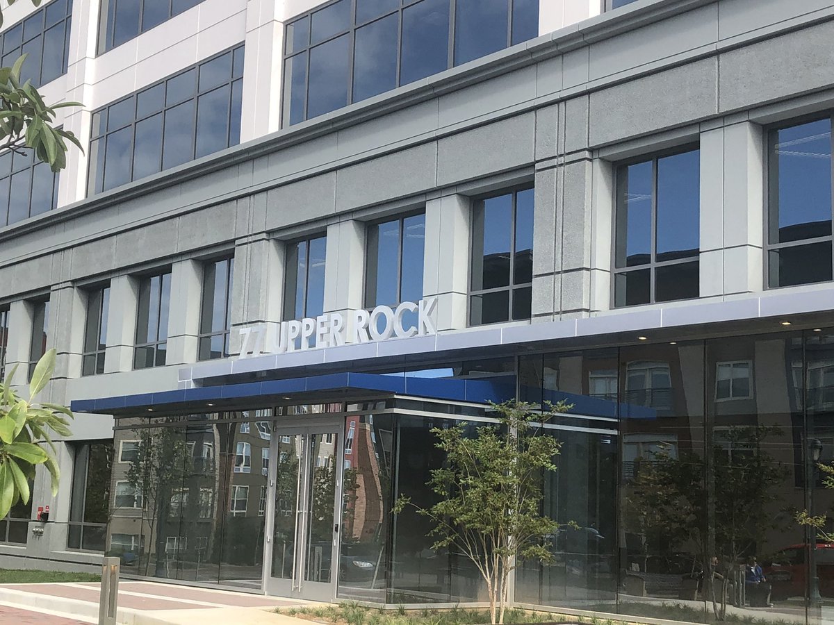 visionsignva's tweet photo. Stainless steel letters Transwestern and J2H Partners for the opportunity to create such impactful signage #visionsign #signshop #installation #outdoorsigns #outdoorsignage #stainlesssteelletters #signsandlogos #dcmetroarea #loudouncountyva  #architecturaldesign #dimensionalsigns https://t.co/p3uz2otatw