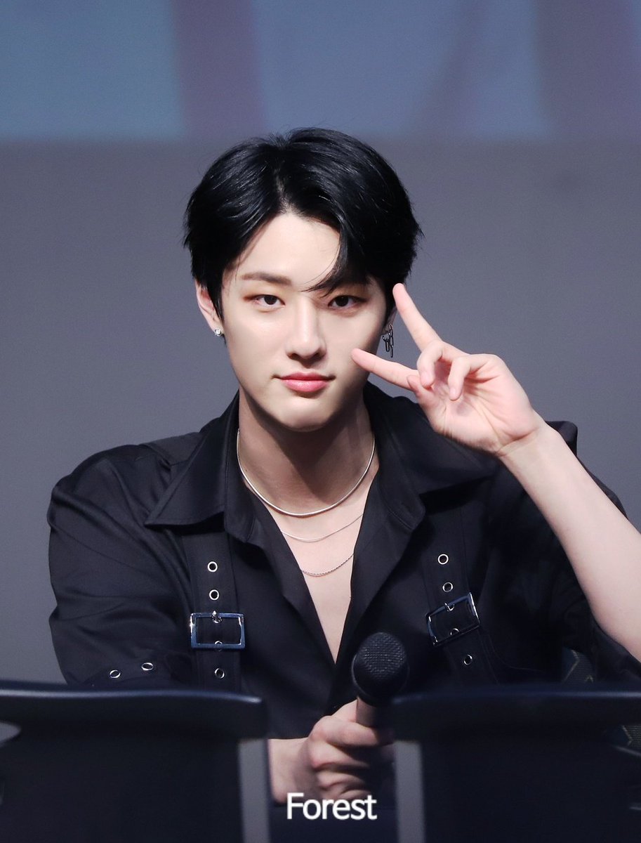 𝐹𝑜𝑟𝑒𝑠𝑡 tweet media