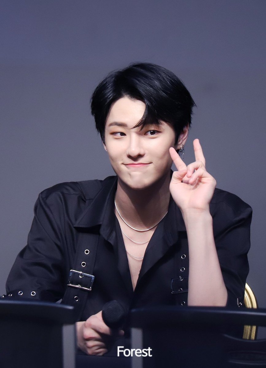 𝐹𝑜𝑟𝑒𝑠𝑡 tweet media