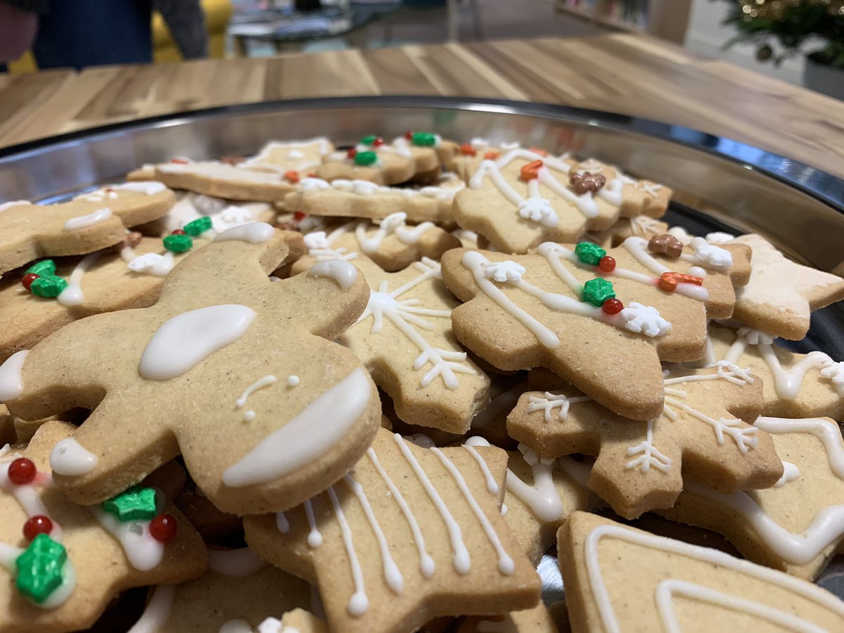 CharlieBgdy's tweet photo. It’s Christmas time at @DisplayIfe! 🎄 🎁 https://t.co/zMP3oPciGY