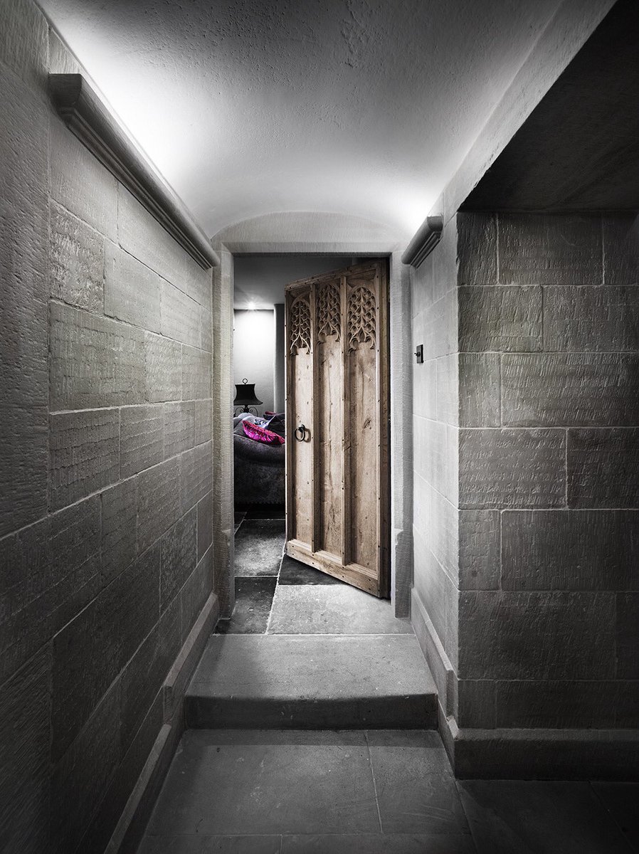 JackBadgerLtd's tweet photo. Day 3 - Carved internal oak door, in cladded stone corridor we made for the beautiful @upperhousevenue 
Photography by @andyhaslamphoto 
Snow scene - from the back of our workshop last year👌#interiors #renovation #luxuryhomes #handmade #door https://t.co/3A7RcKK1ZZ