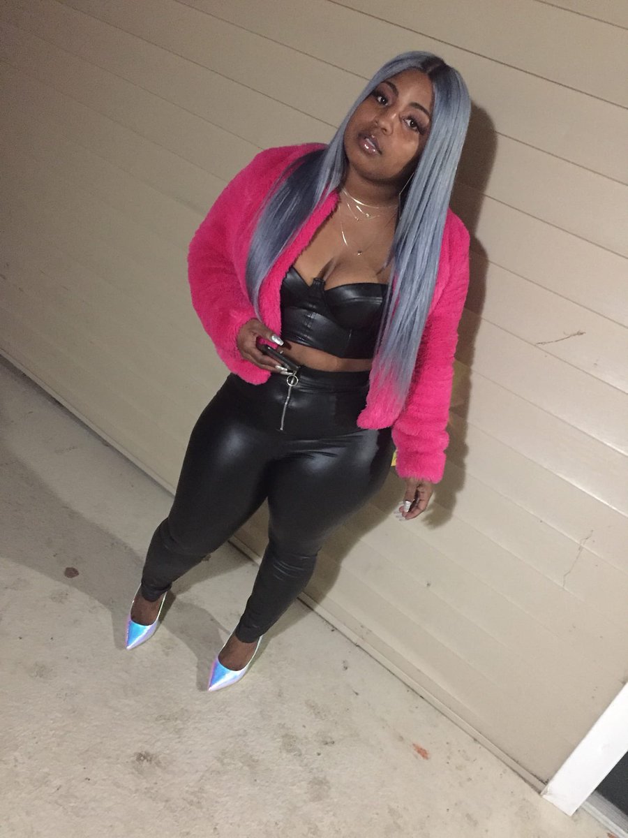 twinz433's tweet photo. Happy birthday my girl #longlivetye https://t.co/9O7qVS6Rmd