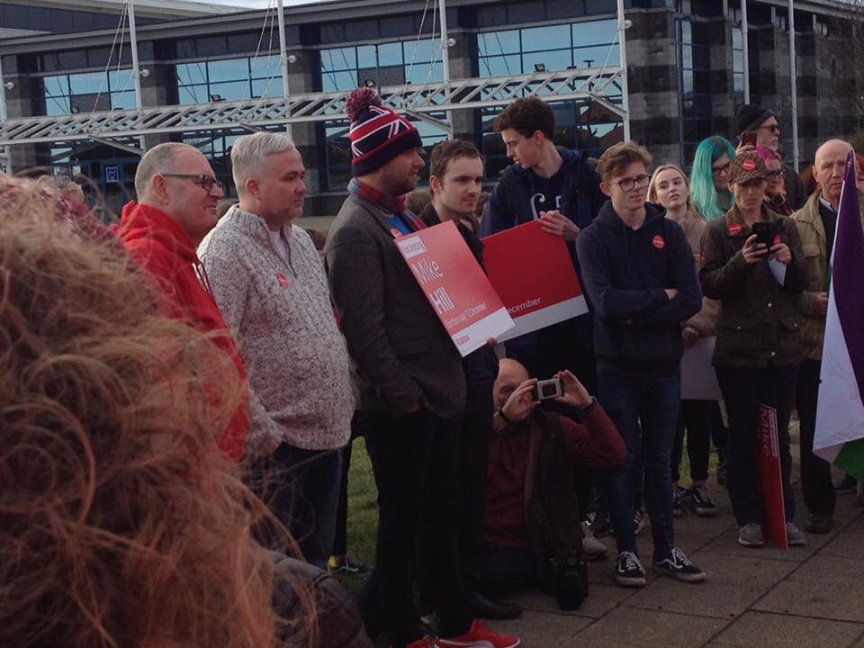 momentum_rmsec's tweet photo. It was all go in Hartlepool yesterday. Massive thank you to @IanLaveryMP & special super guests the economist/ author the amazing @graceblakeley & Labour’s excellent NEC Youth Rep @lara_eleanor for bringing the #LabourBattleBus yesterday
#TimeForChange #Corbyn4Christmas #JC4PM https://t.co/0ON5Ofu4Pp