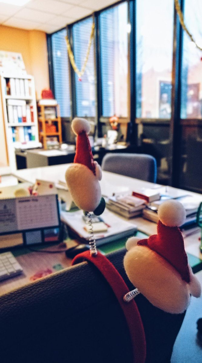 TeamForser's tweet photo. ❄ La Navidad llega a nuestra ofi

En #GrupoForser nos adelantamos a la Navidad con una decoración molona que nos recuerda lo entrañables que son estas fiestas 😍😍

@aulaforser @CafServicios @espintolancia @LerTecnologia 

#NuestroÉxitoNuestroEquipo #Navidad #Oficina  #Equipo https://t.co/4IB9ZzXIsD