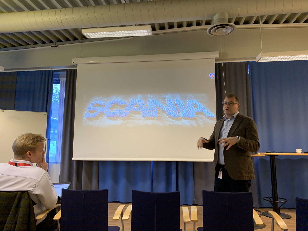 fridaande's tweet photo. Flaggskeppfabriken digital är idag på @ScaniaSverige för ws 4. @teknikforetagen @ifmetall @Industriarb @RISEsweden @vinnovase https://t.co/OXKfuMSnaT